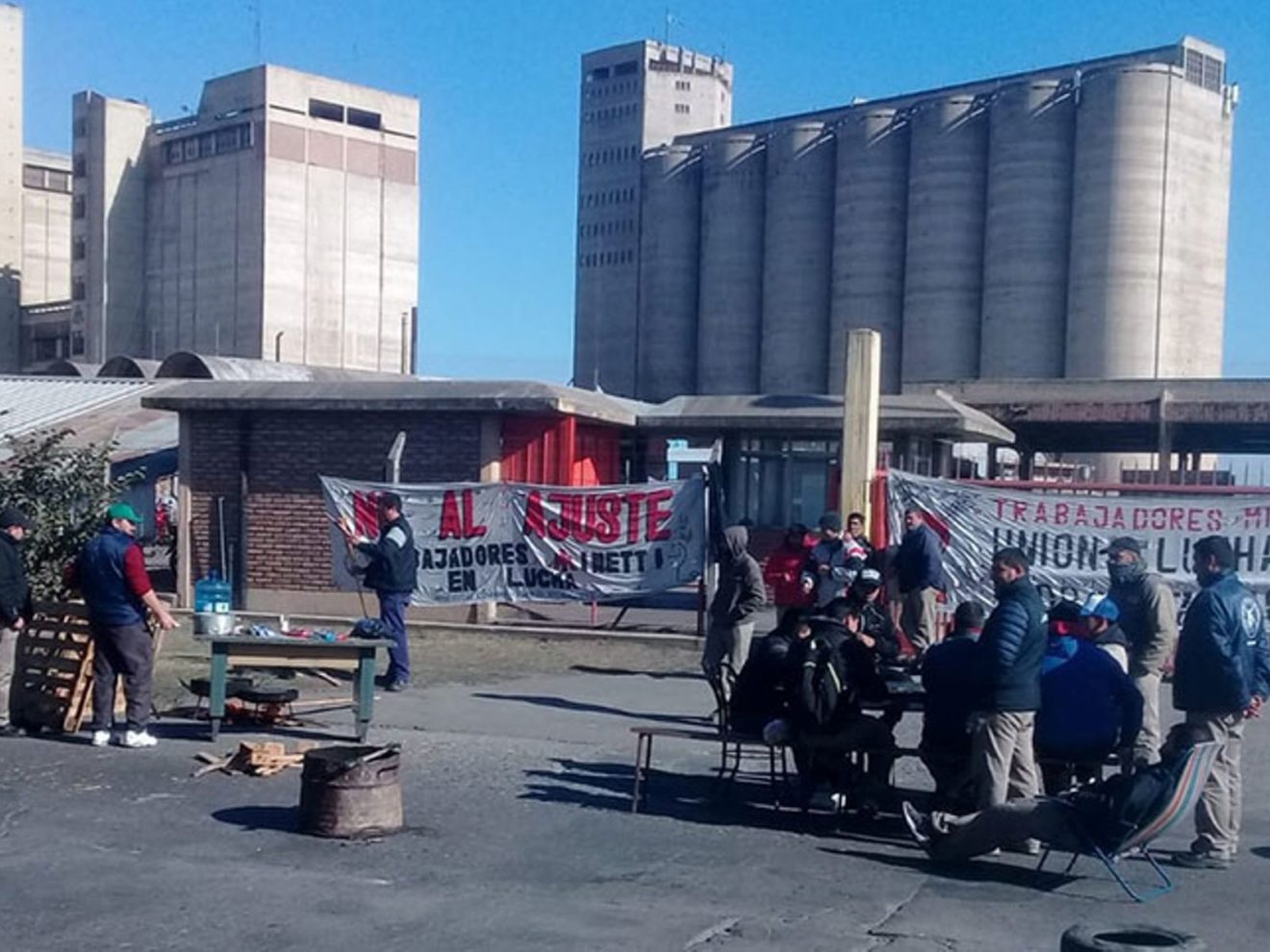 El Consejo de la FFyH se solidarizó con la lucha de lxs trabajadorxs de Molinos Minetti